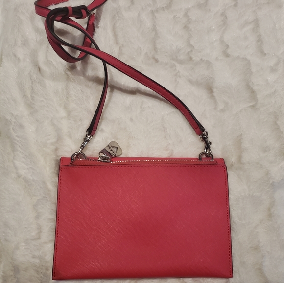 GUESS Handbag - Picture 3 of 4